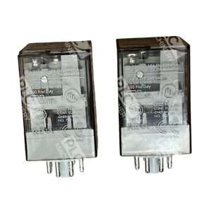 Allen Bradley 2 Pole 10A 120VAC Relay 700-HA32A1-4 /D (lot of 2)