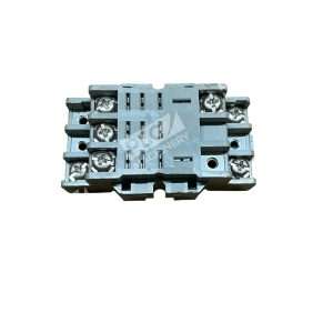 IDEC SH3B-05 11-Blade Relay Socket 300V 10A DIN Rail Mount