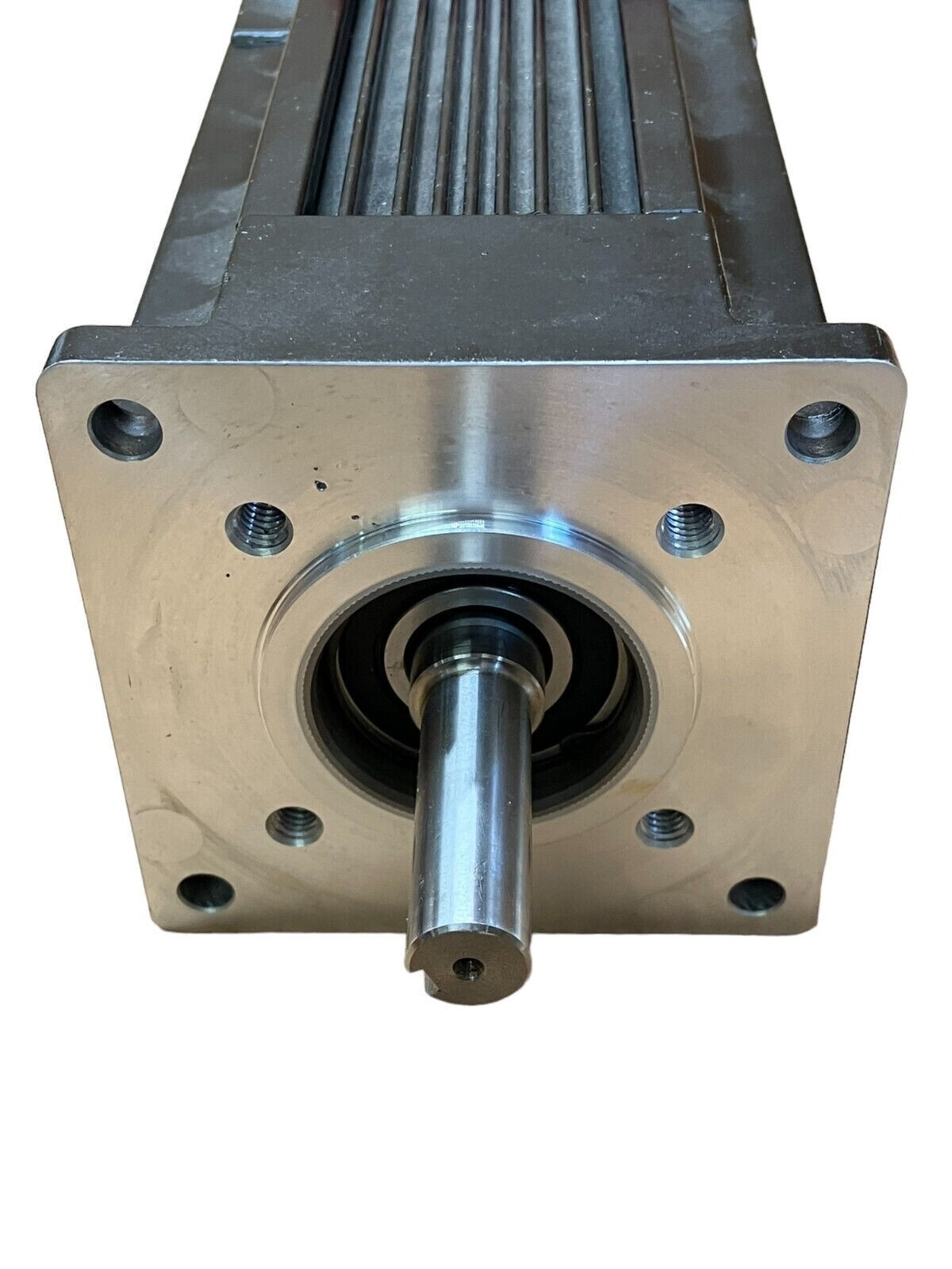 Pacific Scientific Brushless Servo Motor R45HENA-R2-NS-NV-00 - Image 4