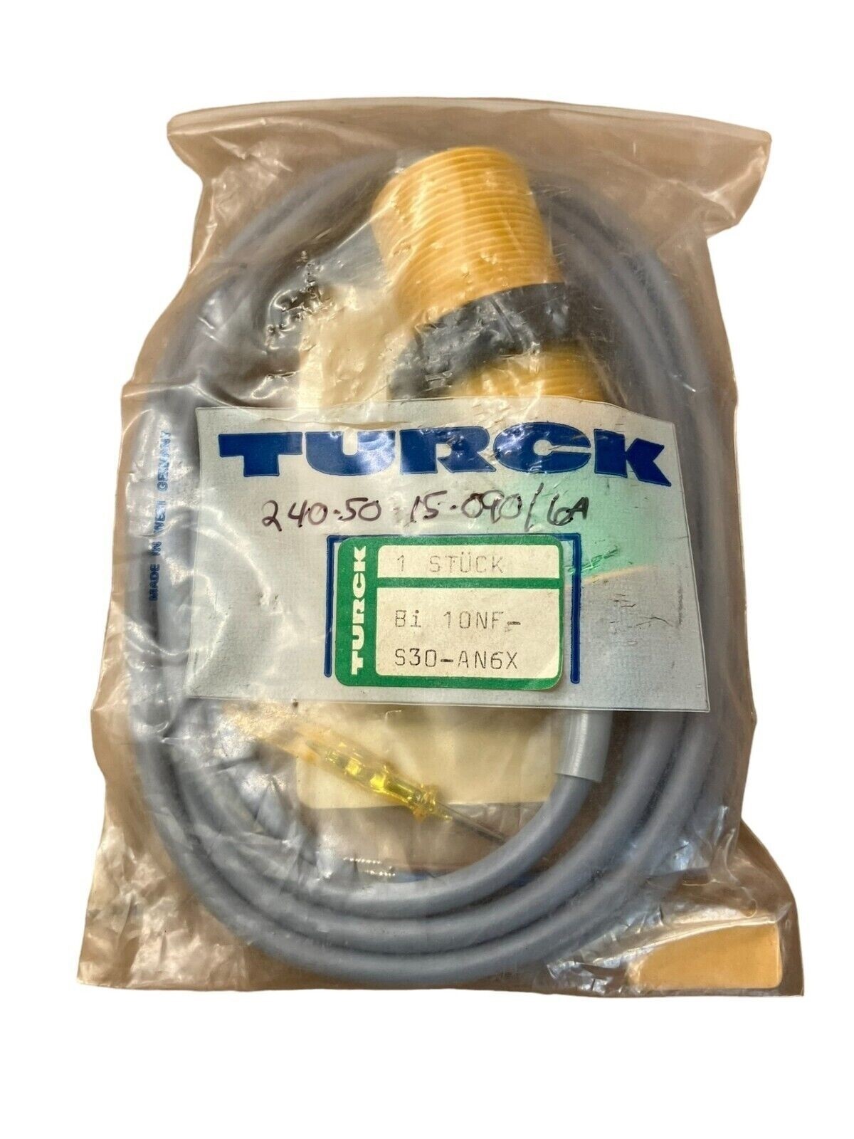 Turck Bi 10NF-S30-AN6X - Turck Bi 10NF-S30-AN6X Ferrite Barrel DC Cable