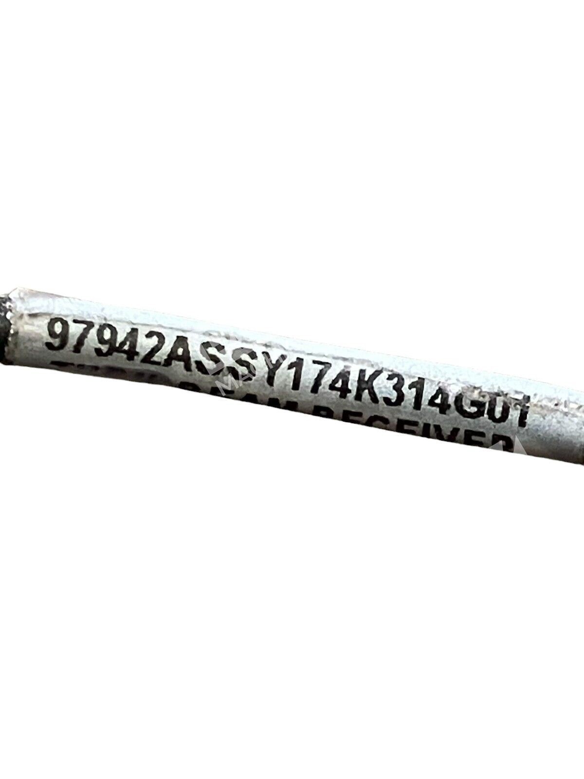 Omron E3Z-T81A-D Photoelectric Sensor New - Image 8