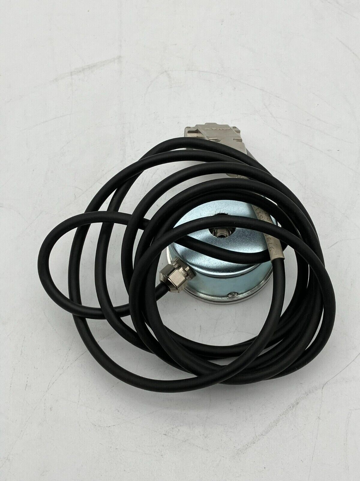 Baumer BHF 16.05A2000/10600158 Encoder - Image 3