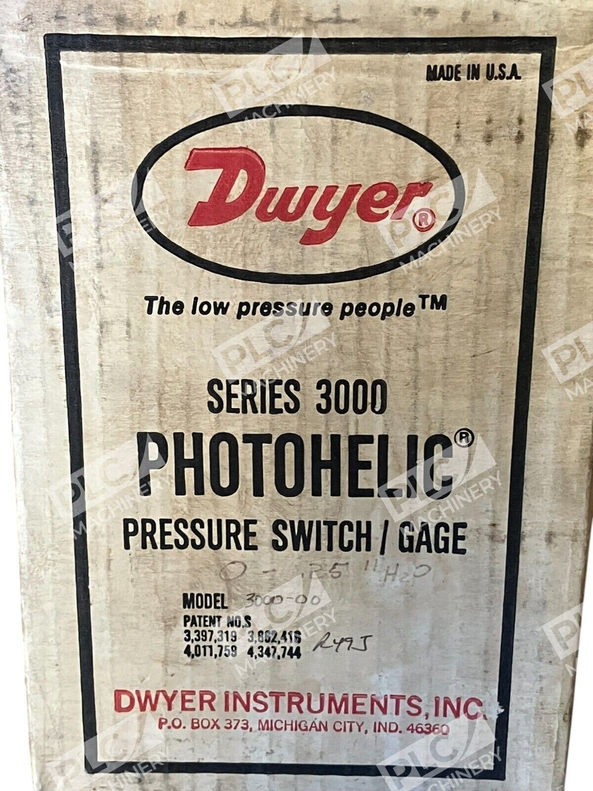 Dwyer Instruments Series 3000 Photohelic Pressure Switch Gage Model 3000-00 - Image 3