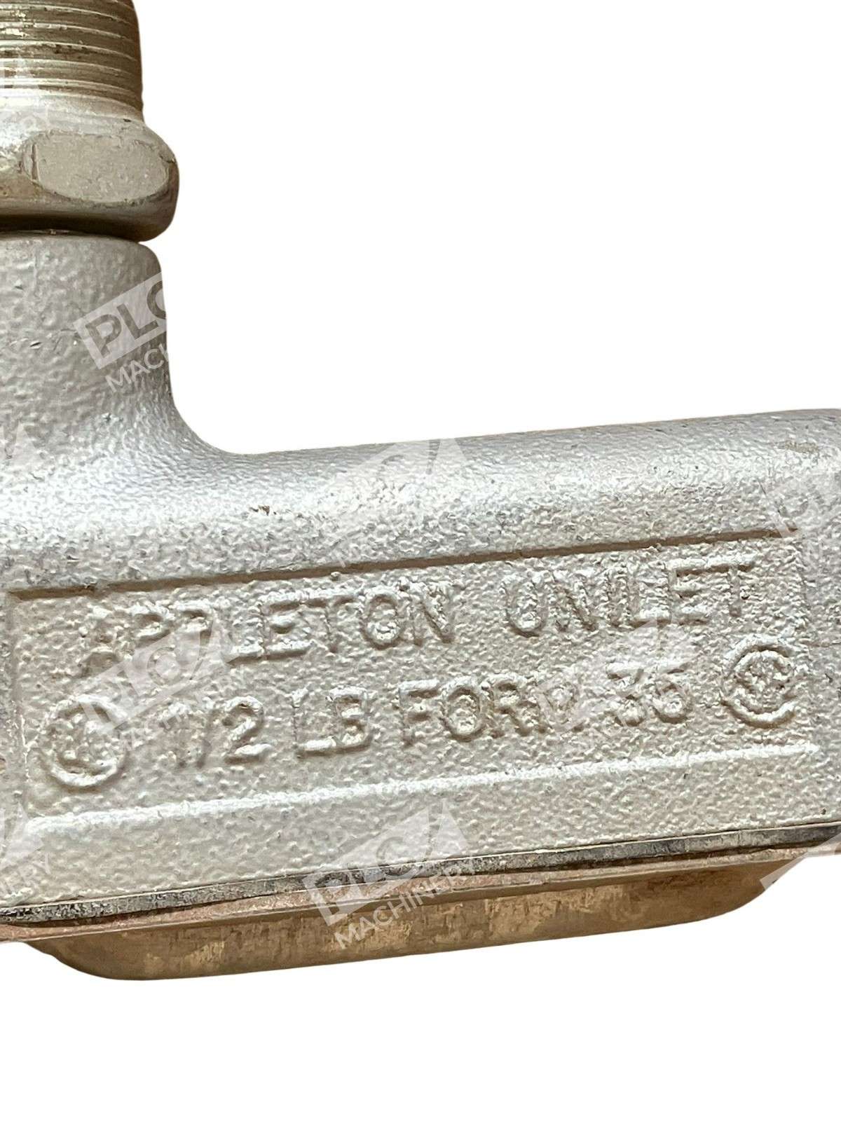 Appleton 1/2" LB Conduit Body with O-Z Gedney 1/2" Outlet Cover Unilet - Image 3