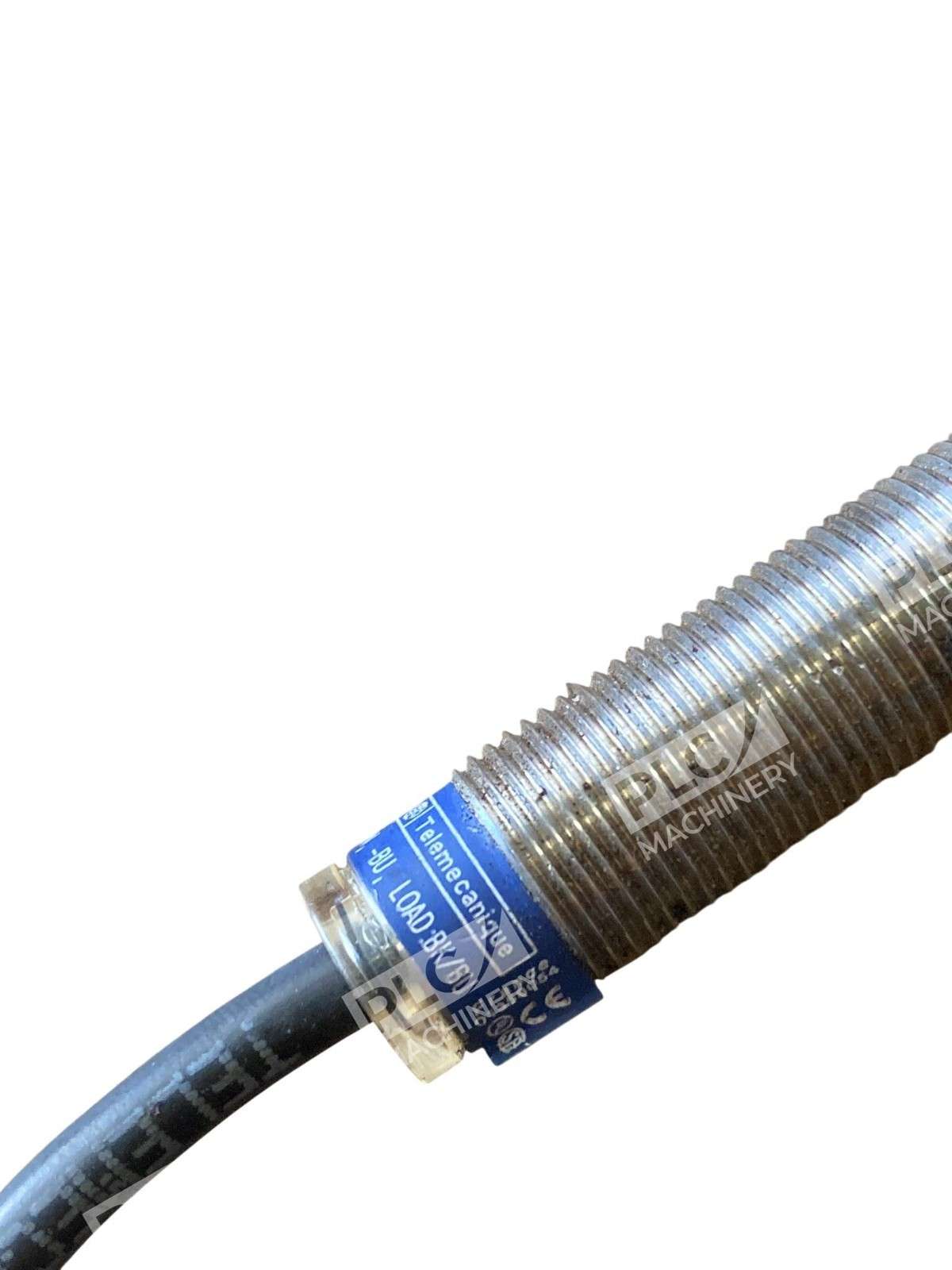 Telemecanique XS1M12PA371 proximity sensor - Image 11