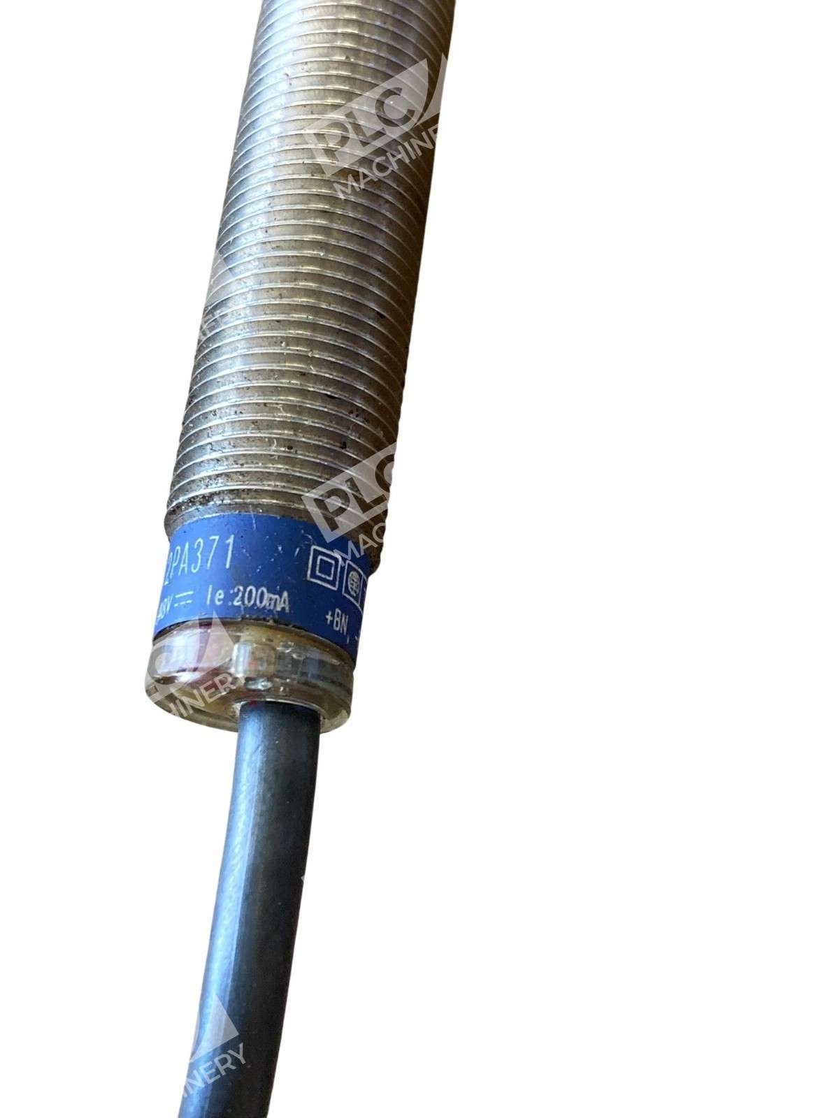 Telemecanique XS1M12PA371 proximity sensor - Image 7