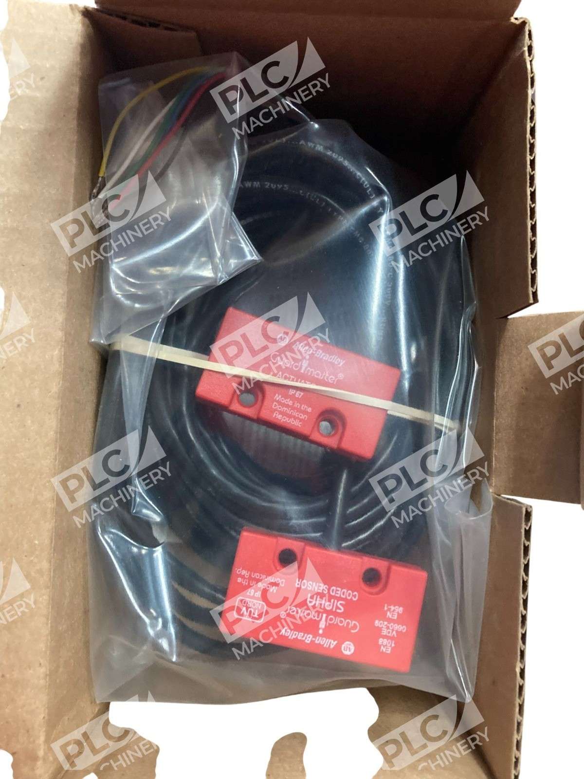 Allen Bradley 440N-S32032 Guardmaster Sensaguard 10M Cable Switch Series B - Image 4
