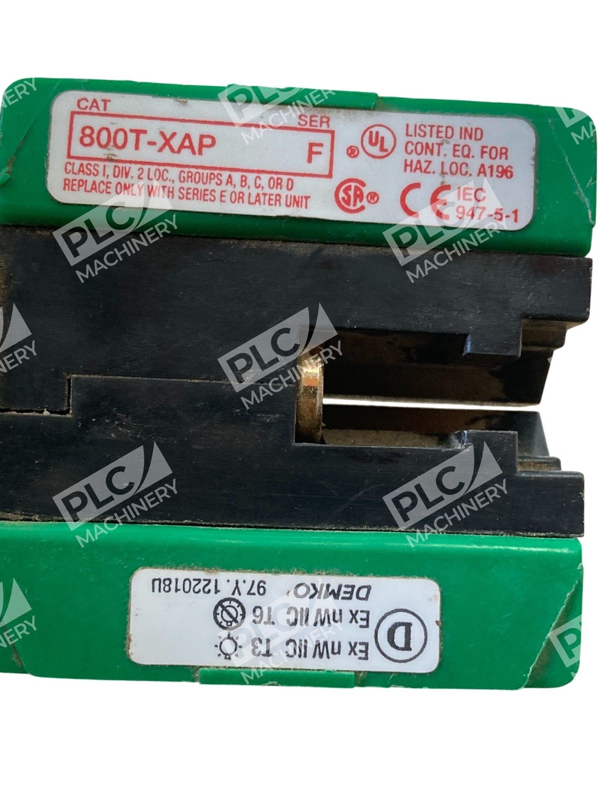 Allen Bradley AB 800H-JR2 /F Actuator Base With Contact Block 800T-XAP /F - Image 6