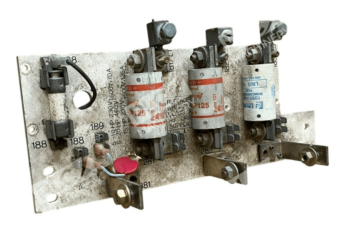 Fuse Block Assembly Featuring Bolt-Down Style Fuses 705330038R - Image 2