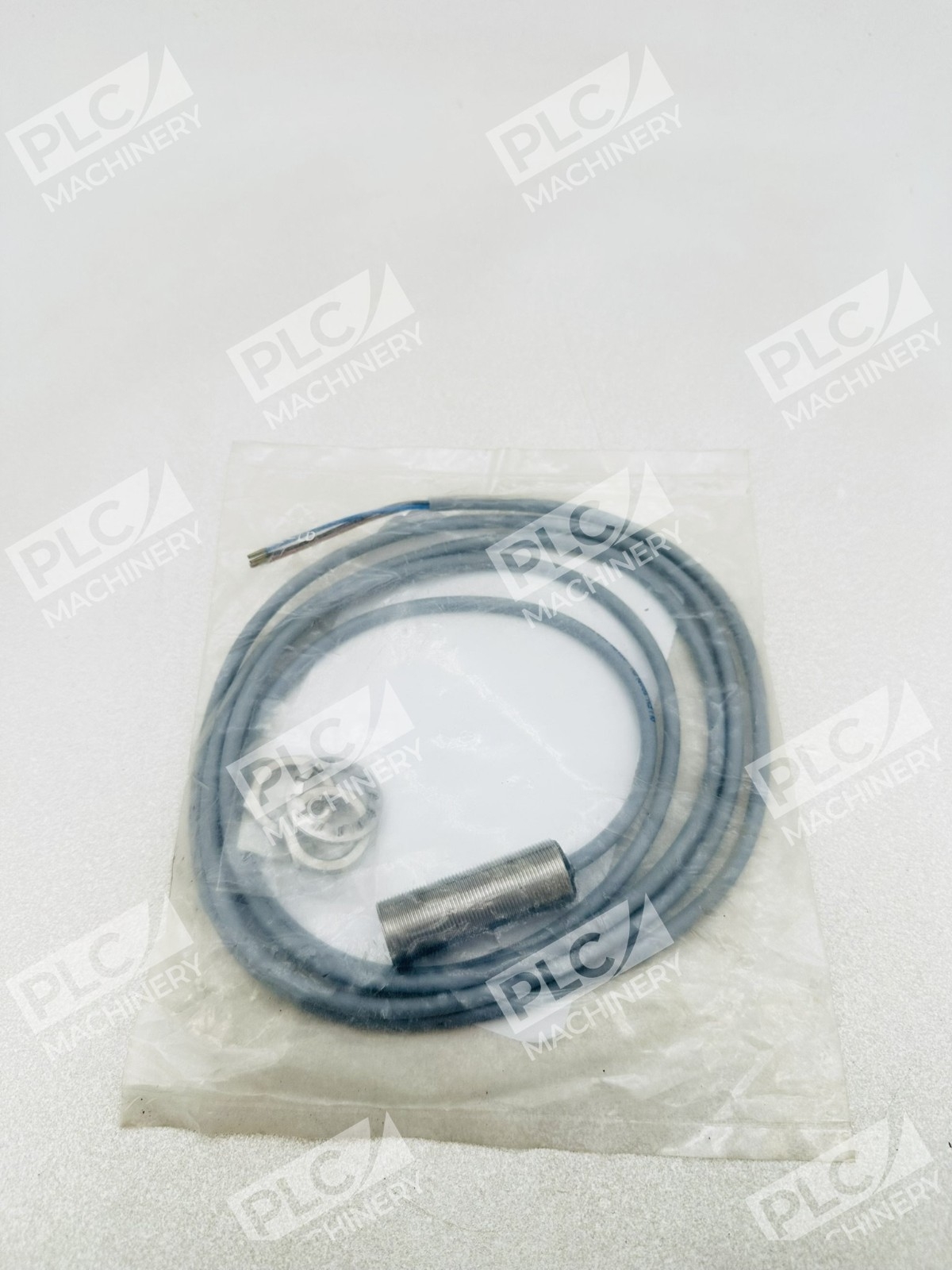 Allen Bradley 871TM-M10NN18-A2 Inductive Proximity Sensor Ser B - Image 5