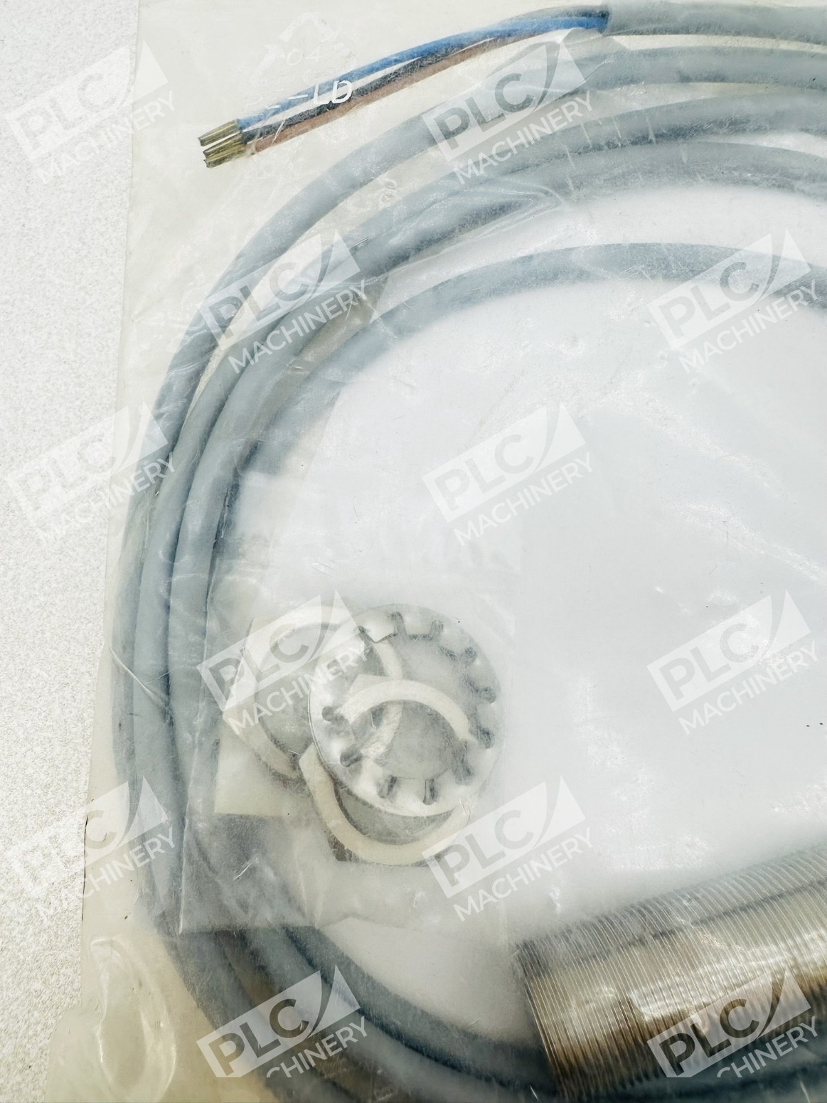 Allen Bradley 871TM-M10NN18-A2 Inductive Proximity Sensor Ser B - Image 7