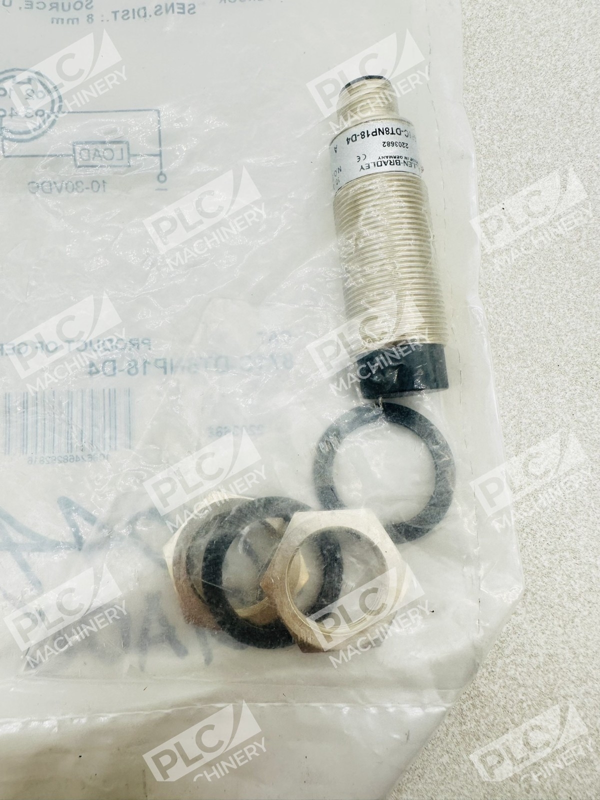Allen Bradley 871C-DT8NP18-D4 Inductive Proximity Sensor Ser A - Image 6