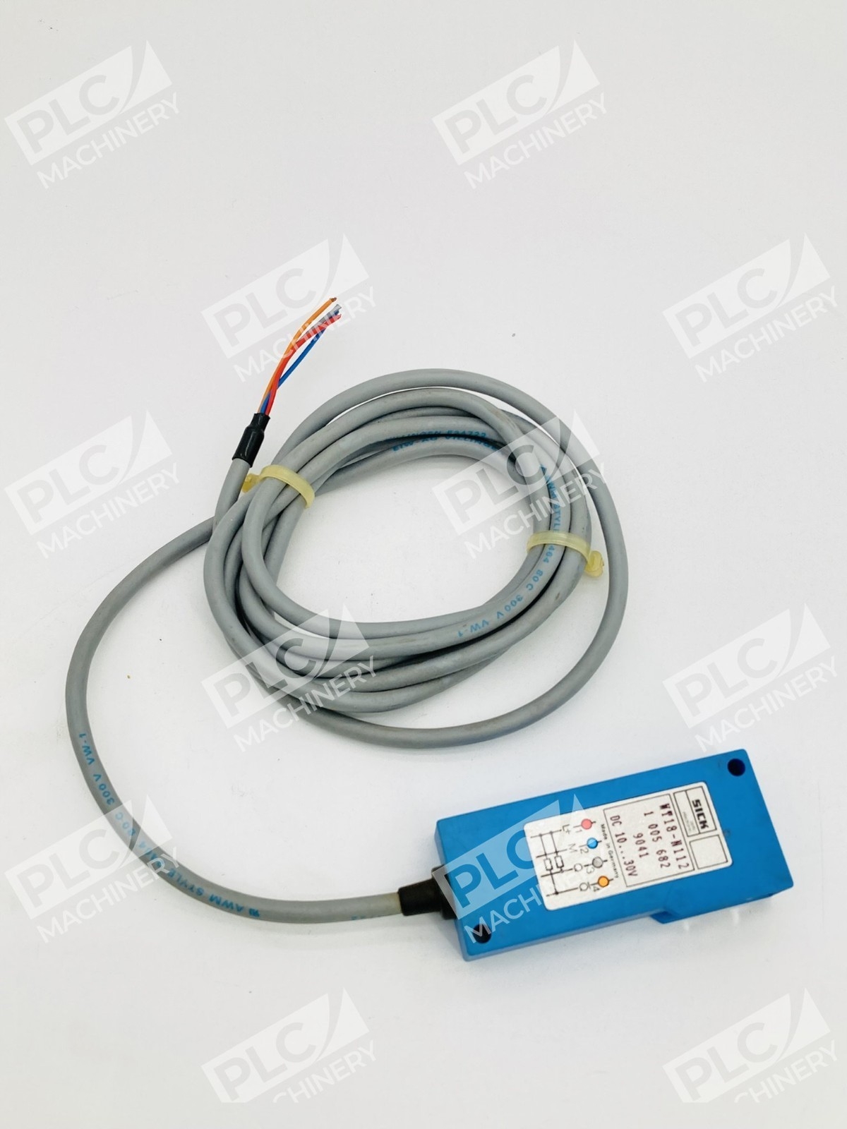 Sick WT18-N112 Photoelectric Sensor Background Suppression - Image 3