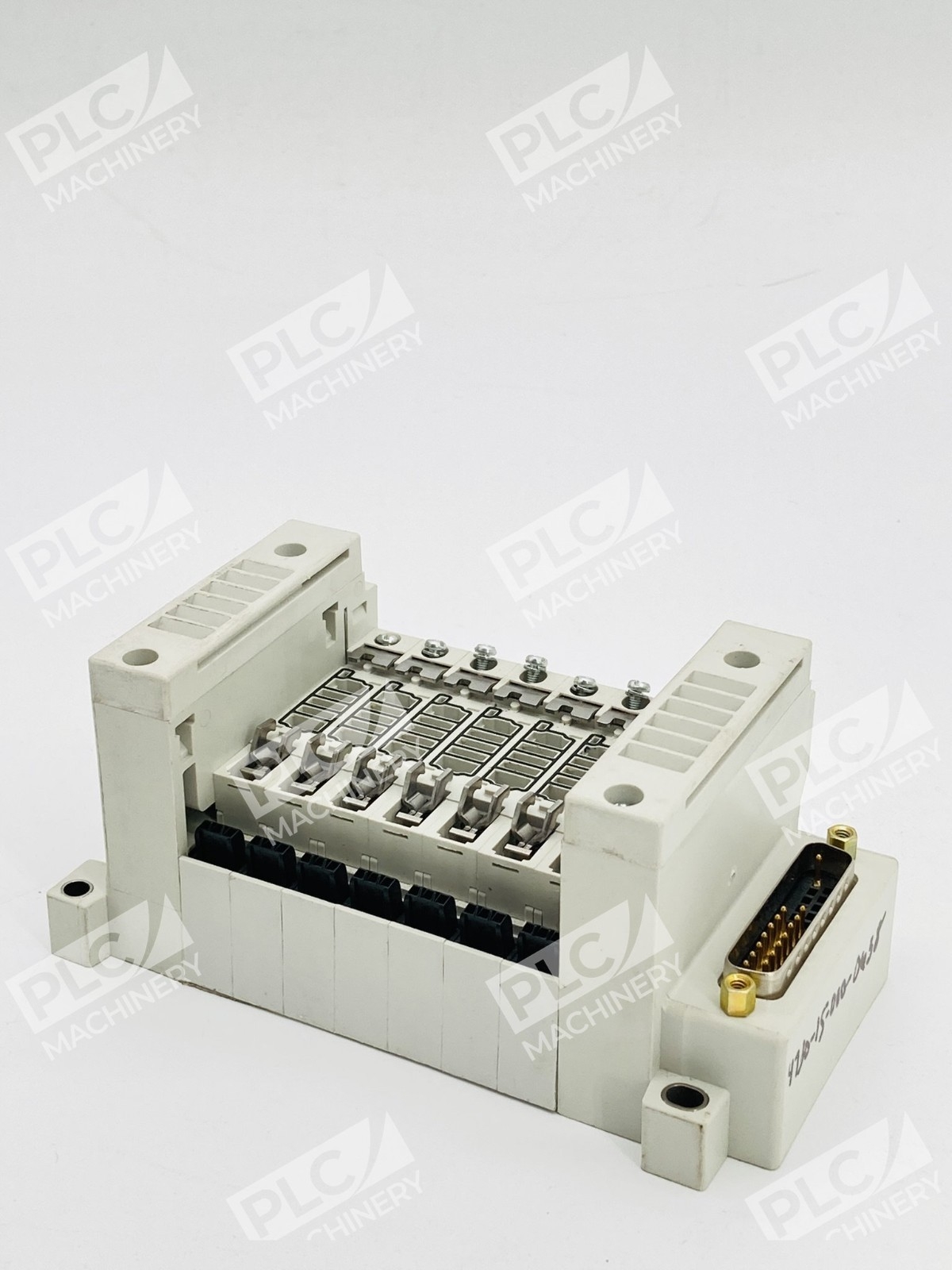 SMC VV5Q11-C01-07-DAL01096 Pneumatic Solenoid Valve Manifold - Image 6