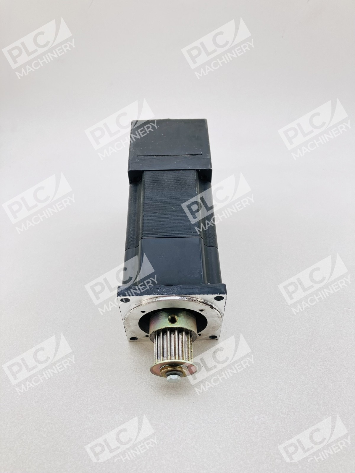 Lenze MCS 06F41LRS0B0-B11N-ST5S00N-R2SU Synchronous Servo Motor - Image 8