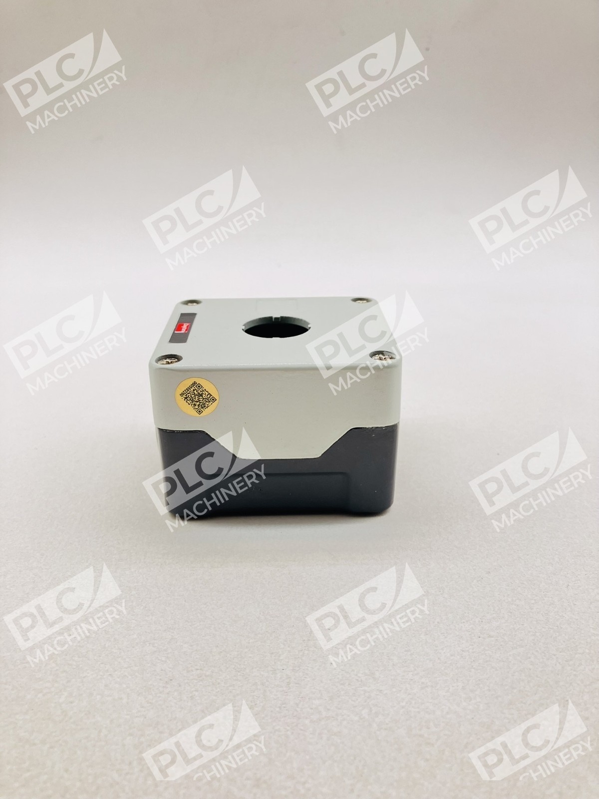 Dayton 32W278 Push Button Enclosure 22mm Single Hole Lots of 4 - Image 10