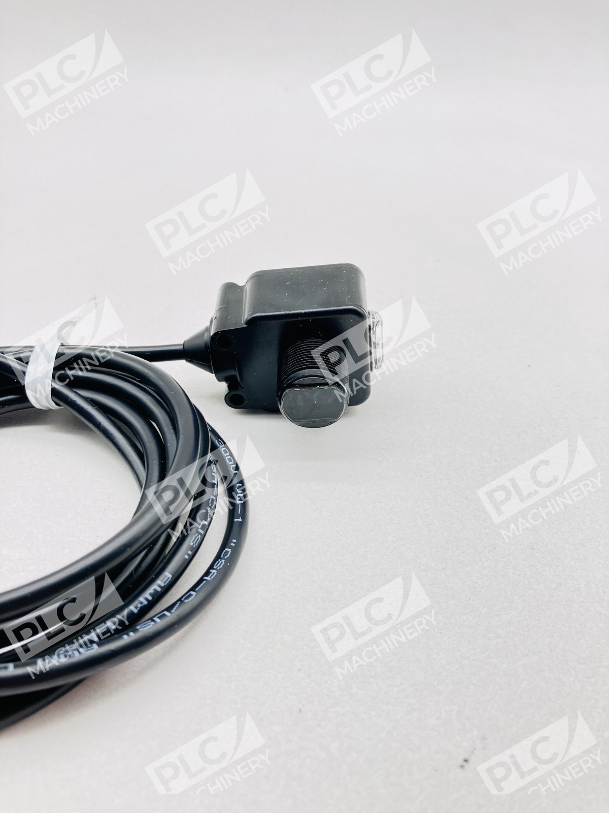 Eaton E65-SMPR3-HD Photoelectric Sensor Retroreflective Series B2 - Image 8