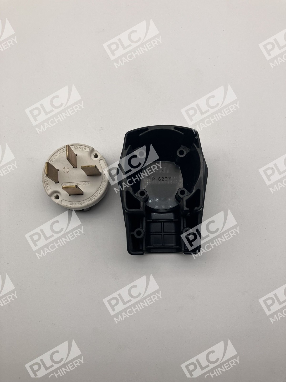 Hubbell P-6297 Industrial Straight Blade Angle Plug w/ Housing