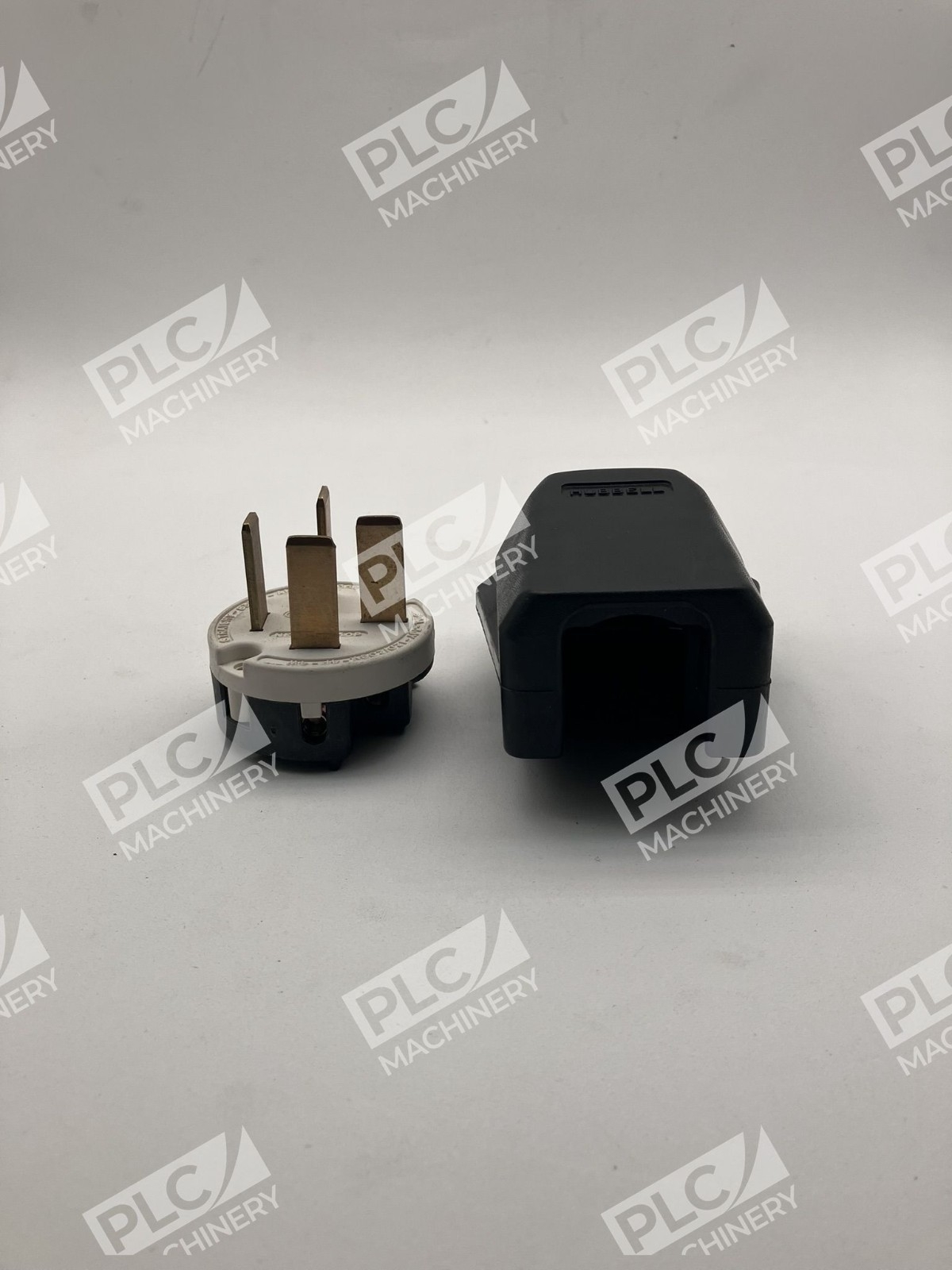 Hubbell P-6297 Industrial Straight Blade Angle Plug w/ Housing - Image 7
