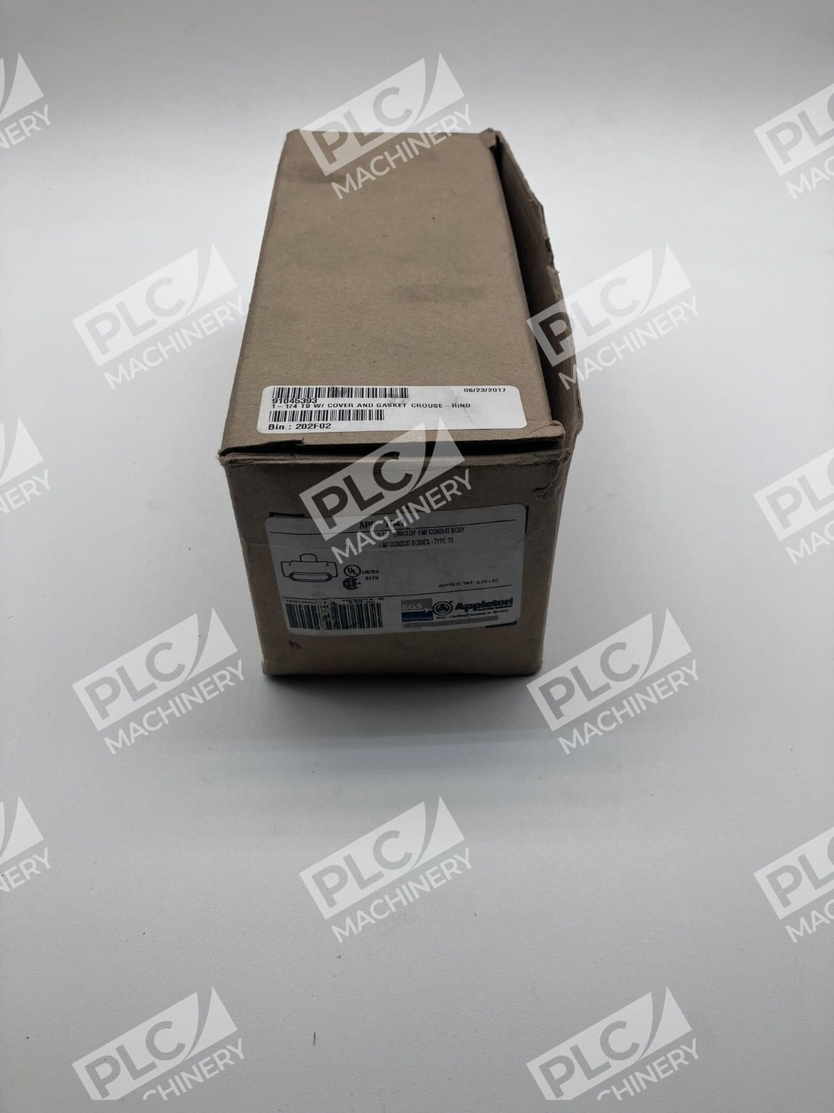 Appleton FM7 1-1/4" T Conduit Body with Cover and Gasket - Image 2