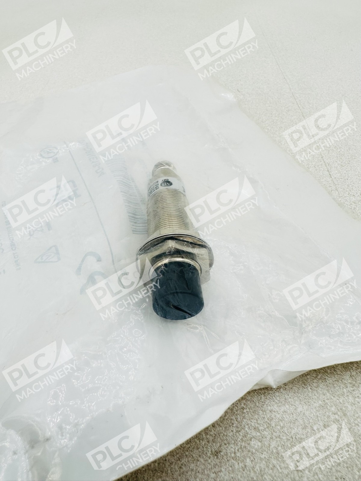 Allen Bradley 872C-D8NE18-D4 Inductive Proximity Sensor Ser C - Image 8