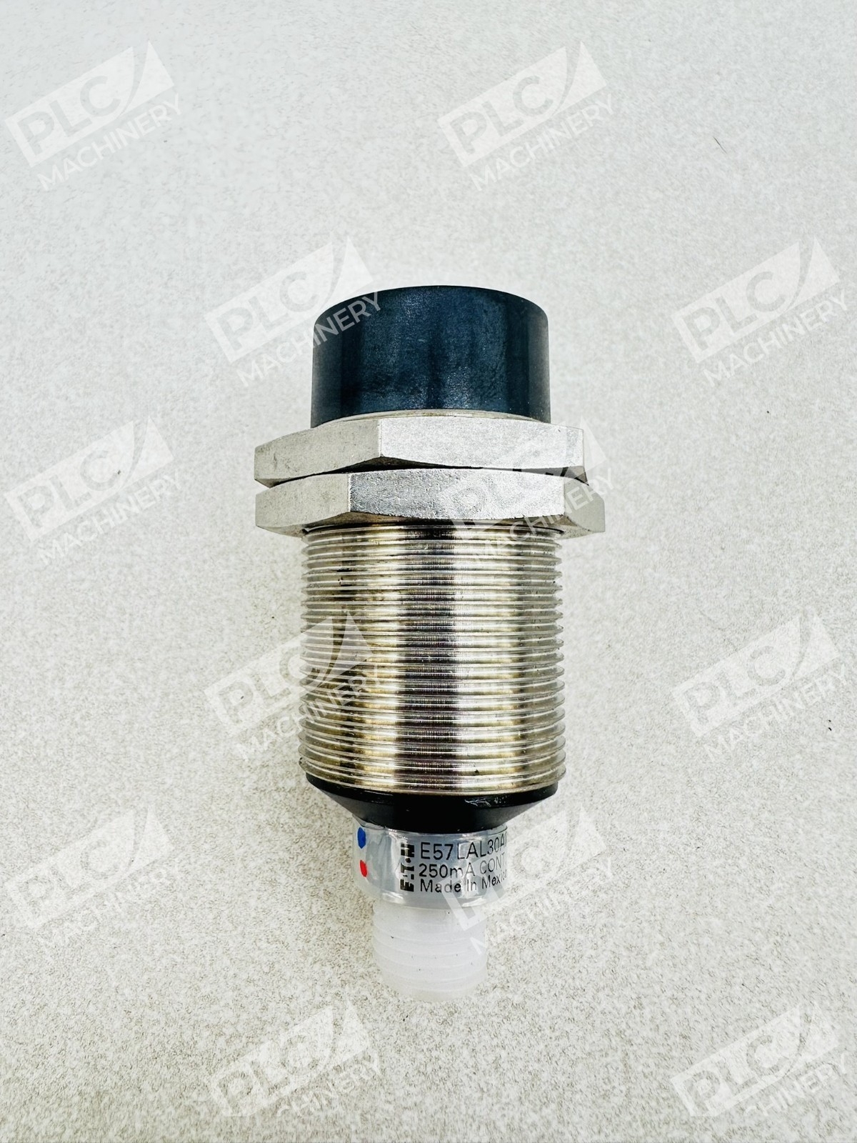 Eaton E57LAL30A2EA Inductive Proximity Sensor 250mA Ser G1 - Image 2