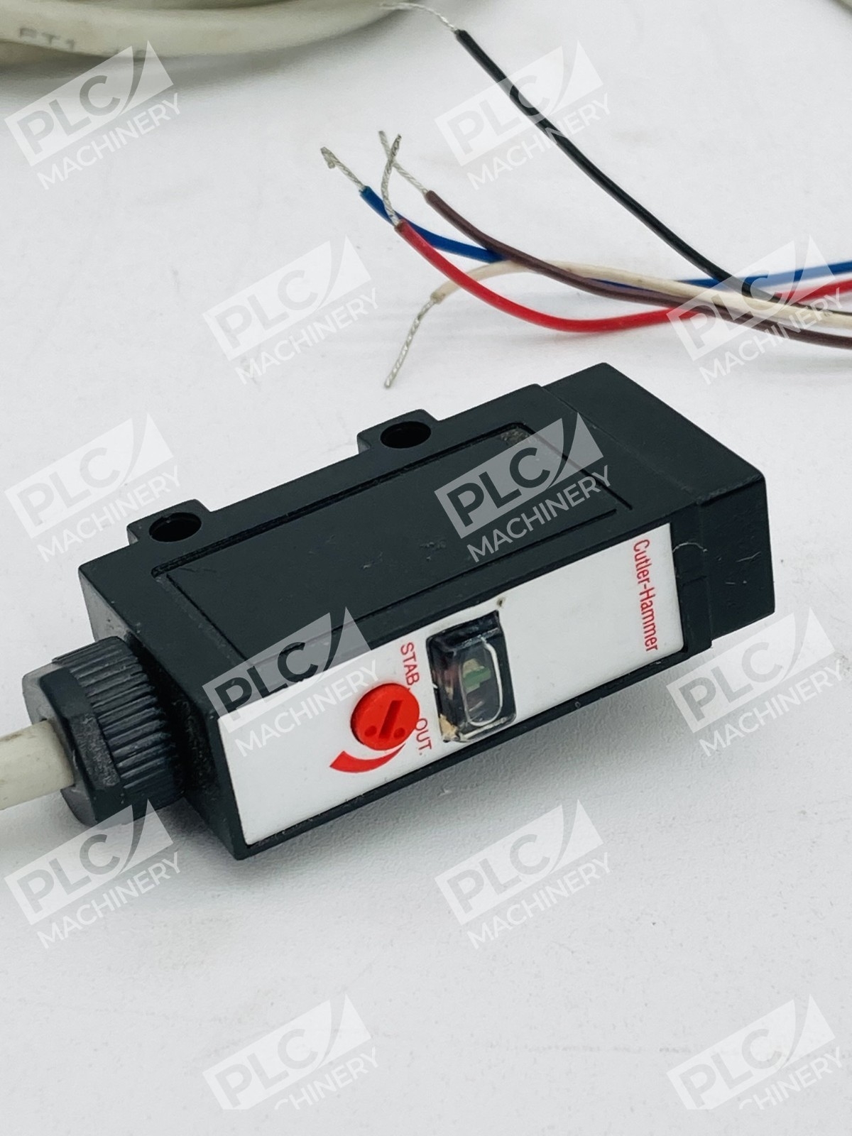 Eaton / Cutler-Hammer E65CBL2 Photoelectric Diffuse Sensor - Image 4