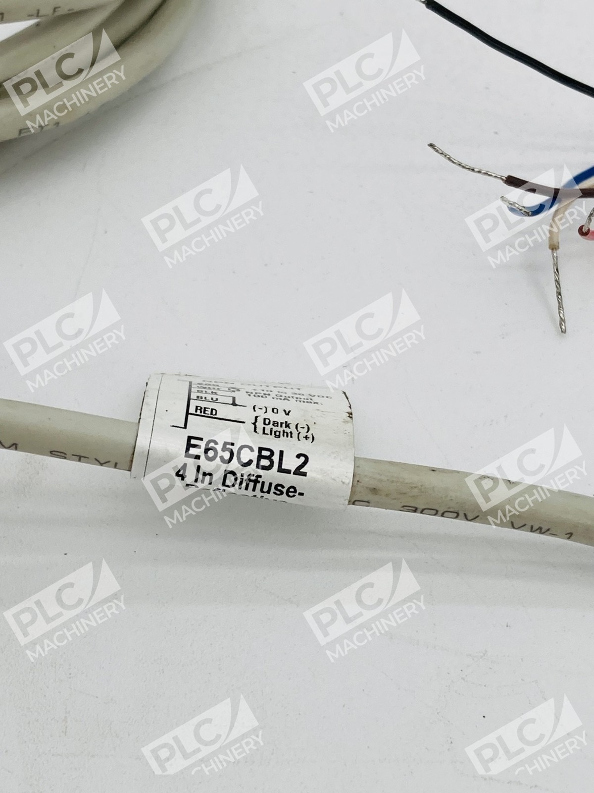 Eaton / Cutler-Hammer E65CBL2 Photoelectric Diffuse Sensor - Image 7
