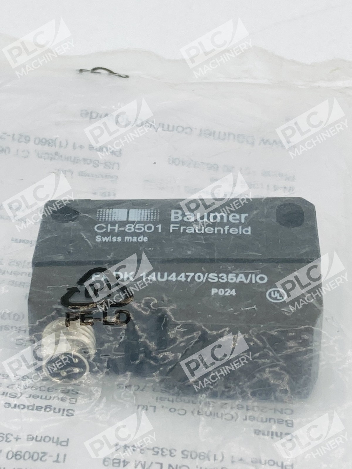 Baumer FADK 14U4470/S35A/IO Photoelectric Distance Sensor - Image 3