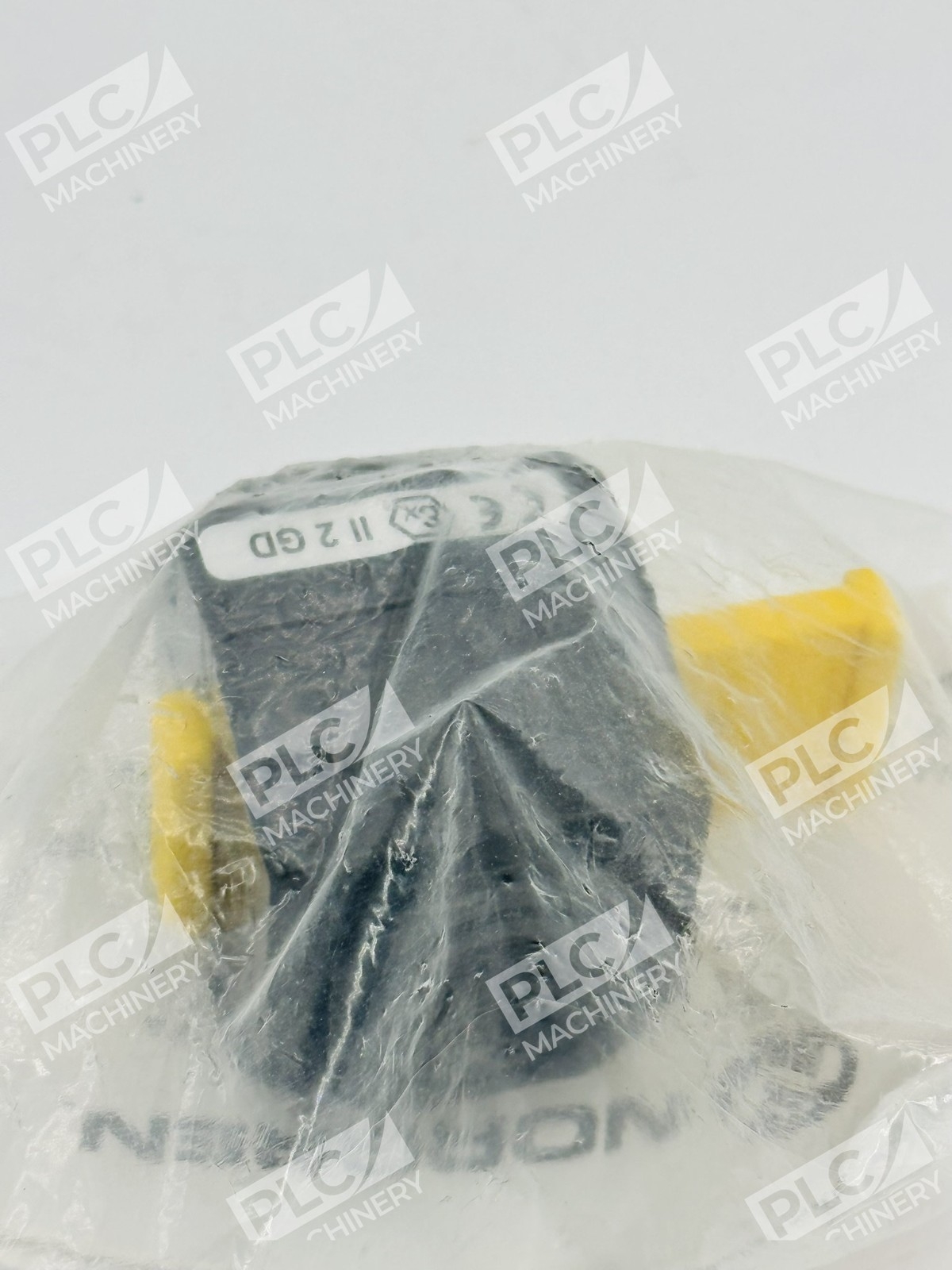 Norgren T72E-3AA-P1N Pneumatic Shut-Off Valve 3/8" Excelon Series - Image 4