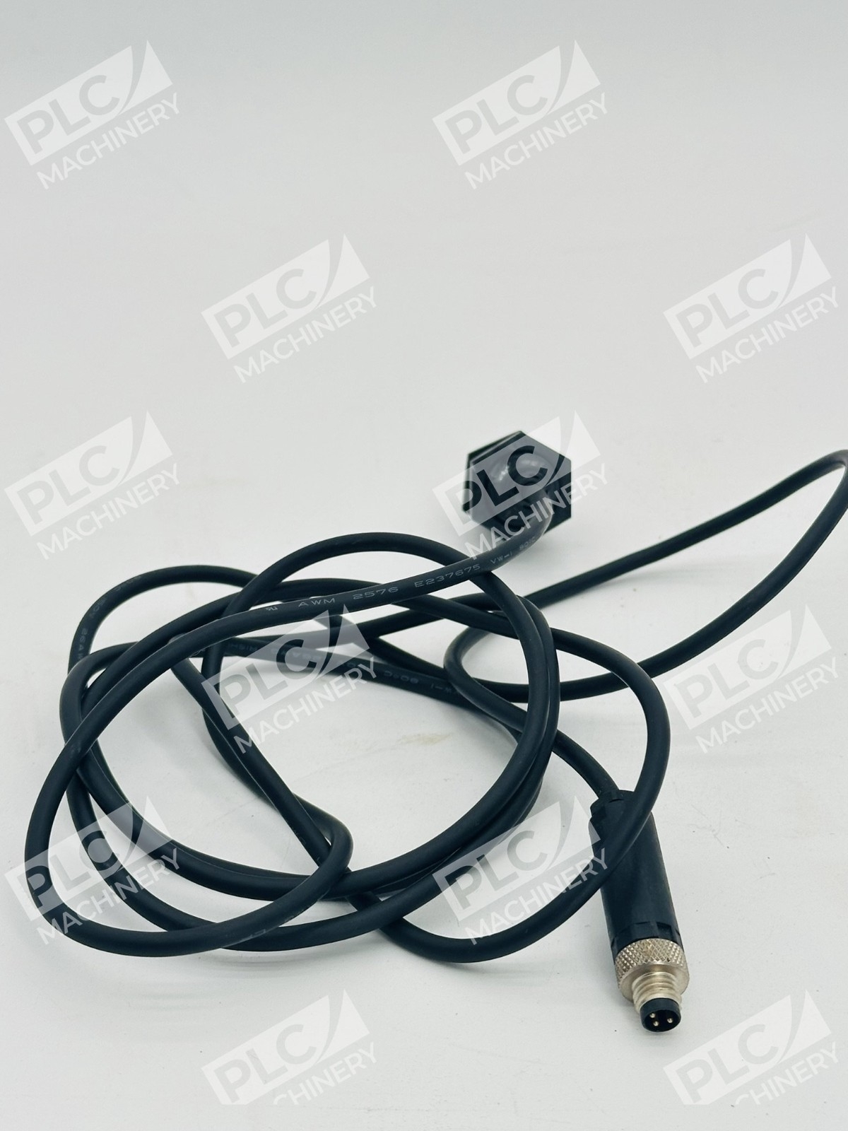 Omron E3F1-DP12 Photoelectric Diffuse Sensor 10-30 VDC - Image 2