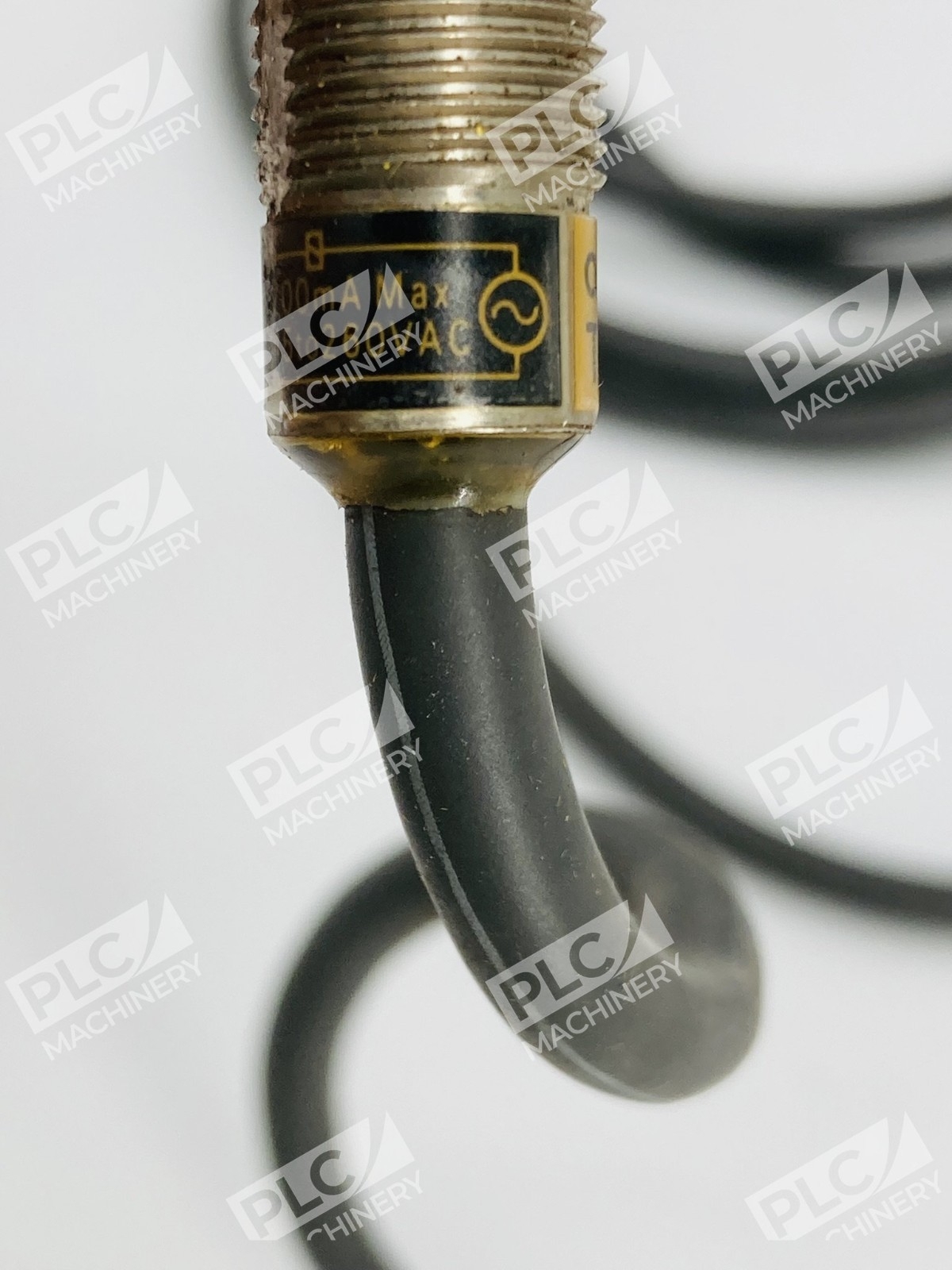Omron TL-X2Y1 Inductive Proximity Sensor - Image 9