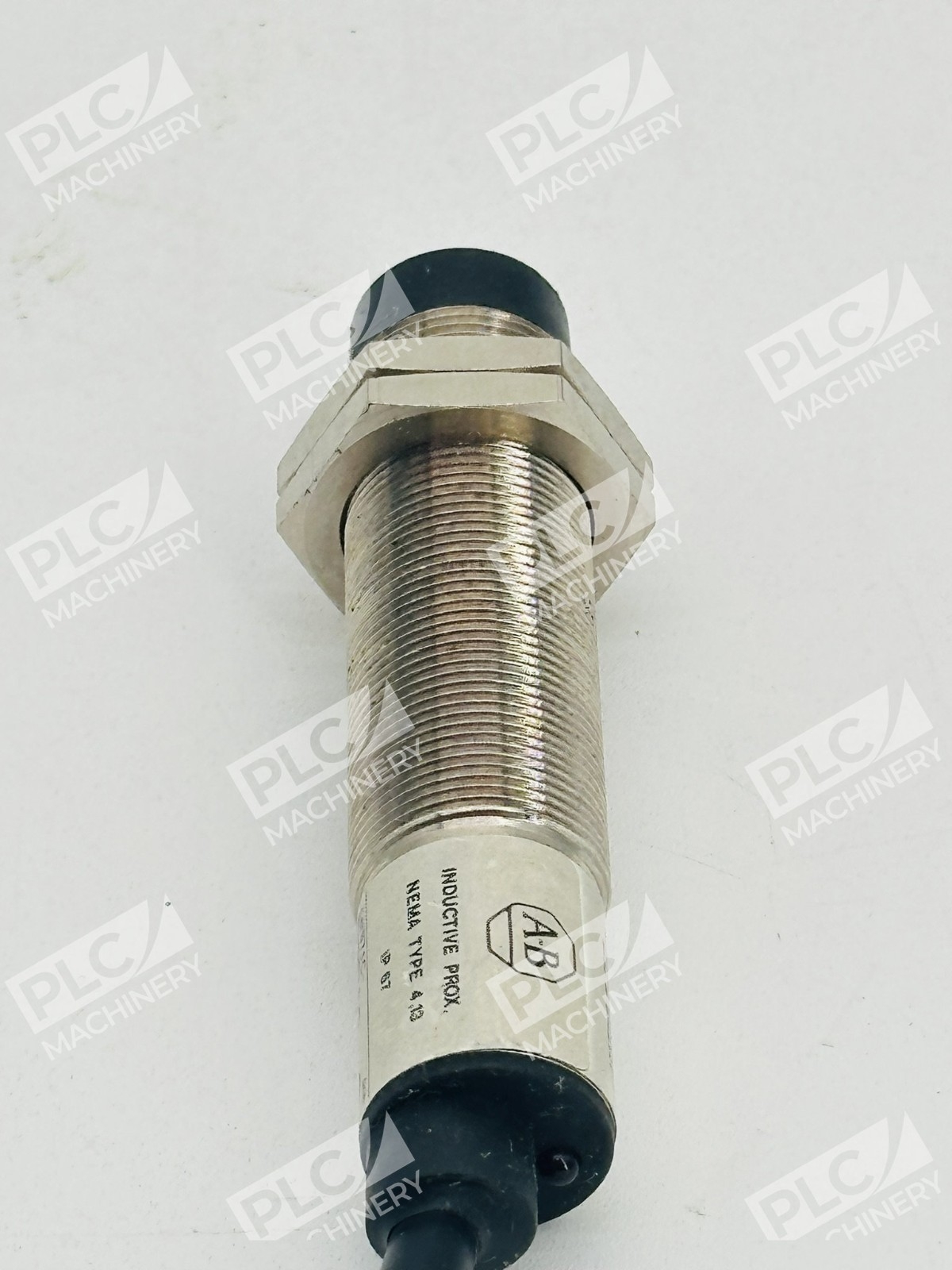 Allen Bradley 871C-P8B18 Cylindrical Inductive Proximity Switch Ser A - Image 4
