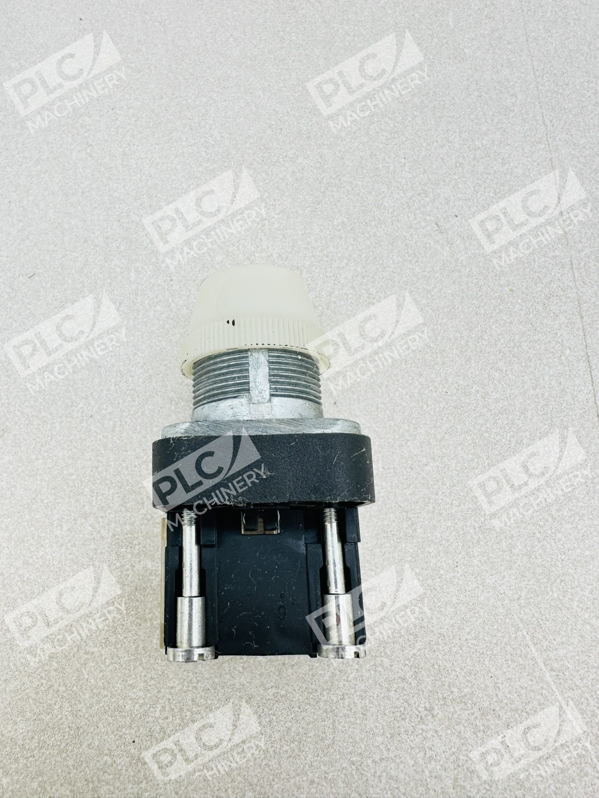 Allen Bradley 800T-QH24W Pilot Light Illuminated Pushbutton Ser T - Image 4