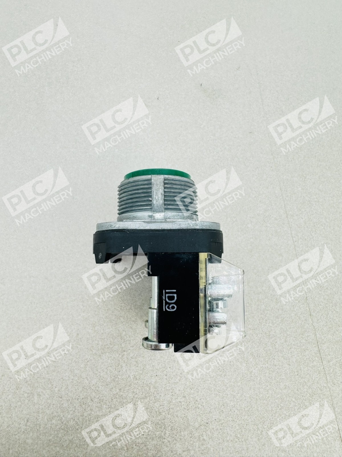 Allen Bradley 800T-A1A Series T 30mm Momentary Push Button 800T PB - Image 6