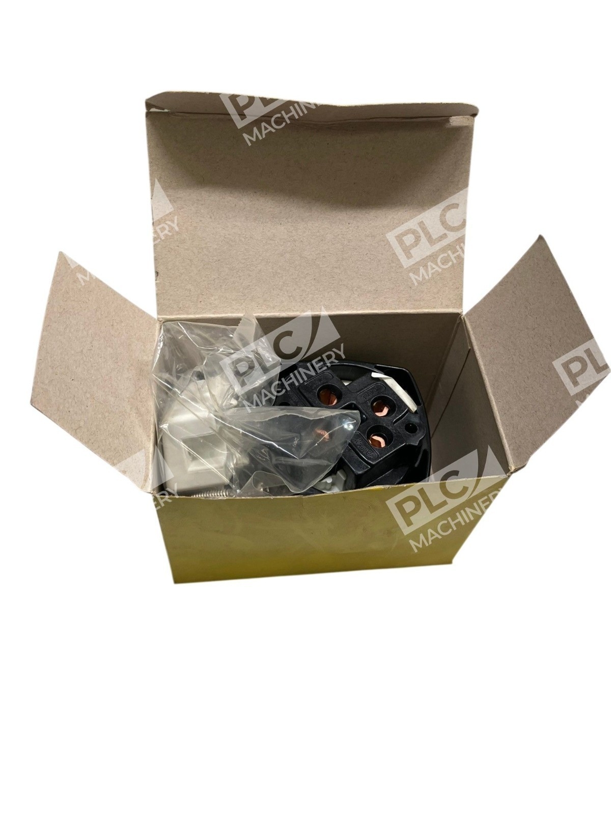 HBL8352C - Hubbell - Insulgrip Heavy Duty Straight Blade Plug - Image 4