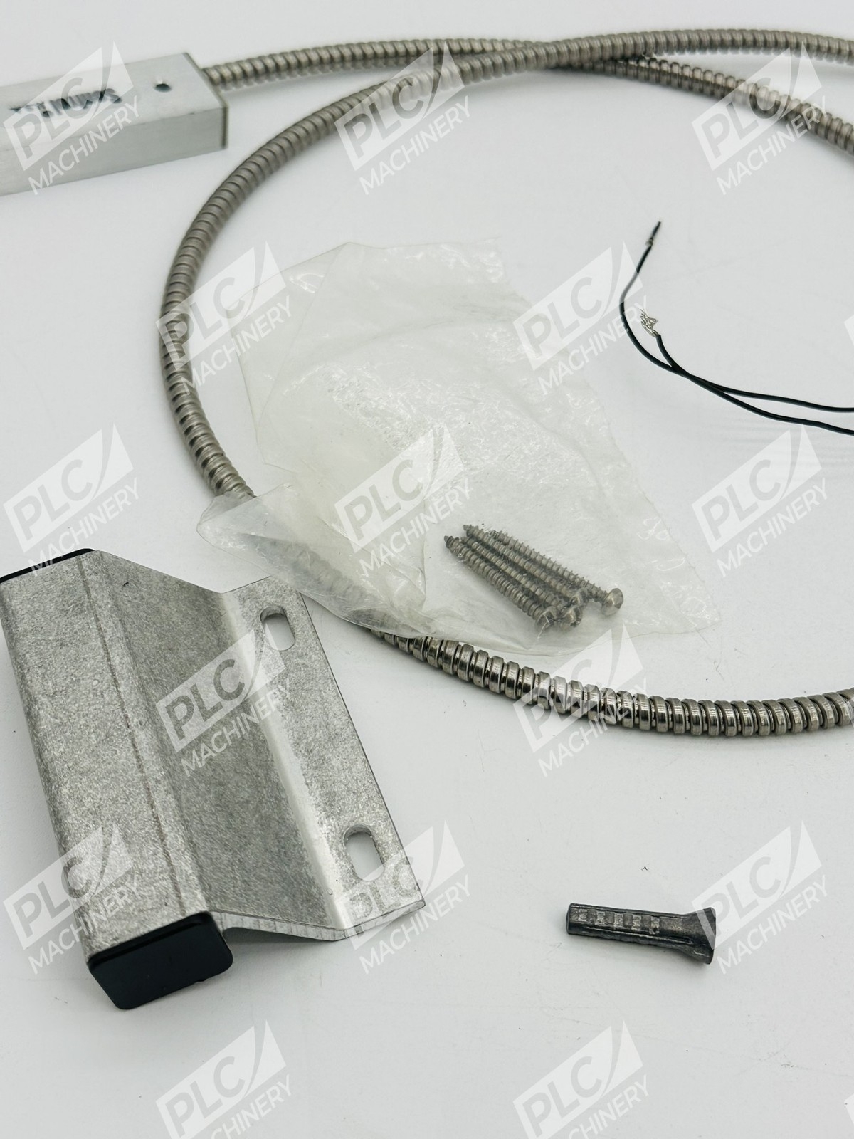 Sentrol 2505AU-L Industrial Surface Mount Magnetic Contact Switch - Image 4