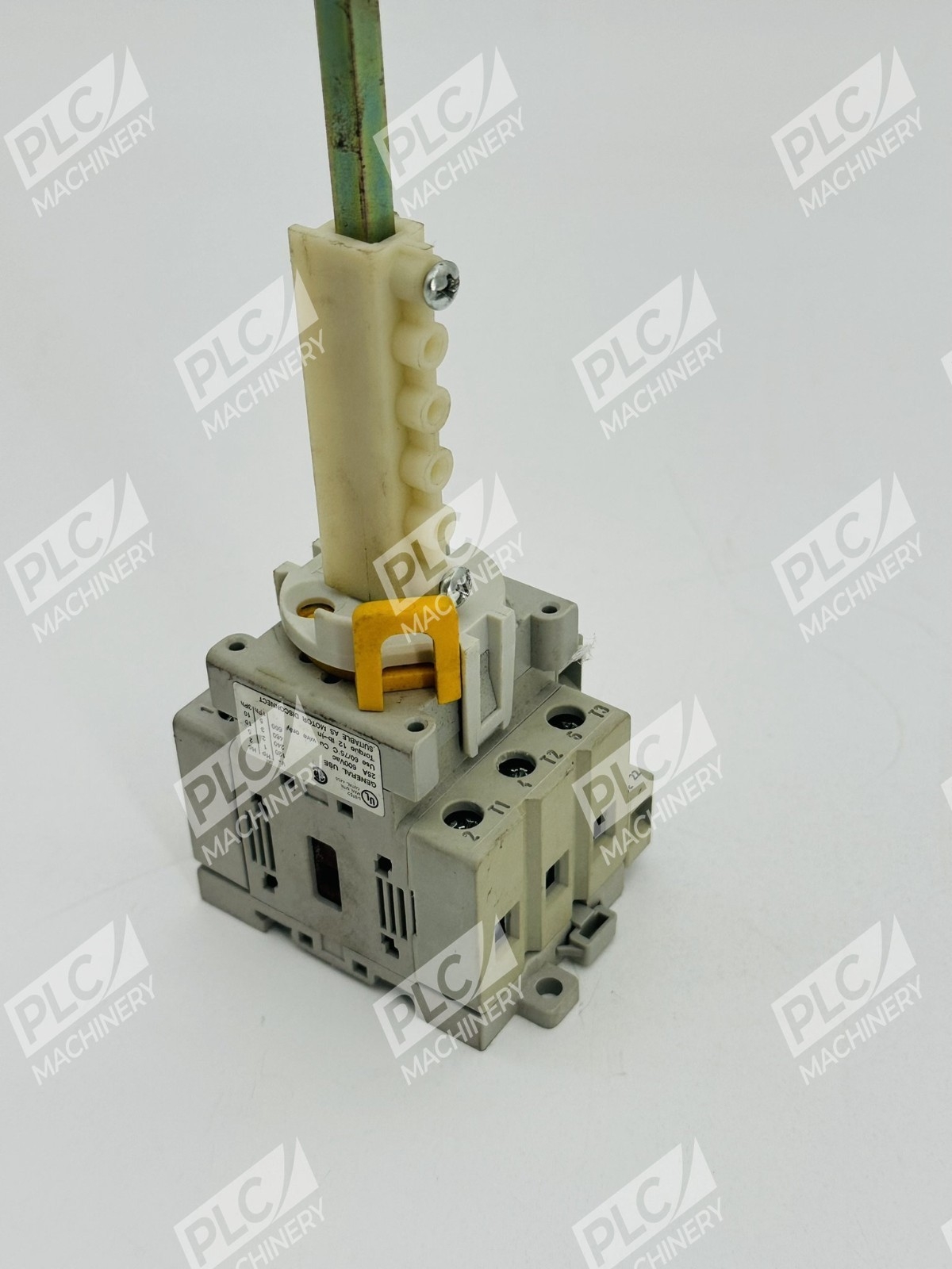 Allen Bradley 194E-A25-1753 Load Disconnect Switch w/ 194E-A-P11 Aux Con Ser B - Image 4
