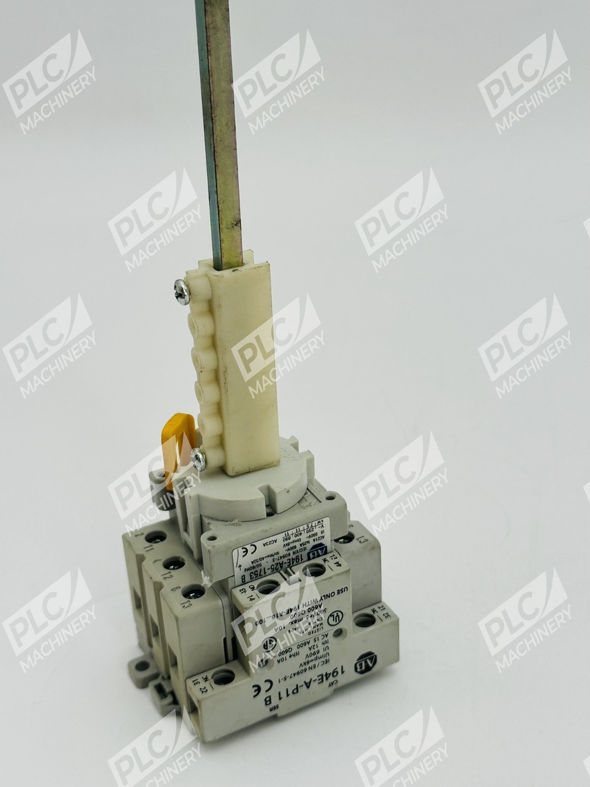 Allen Bradley 194E-A25-1753 Load Disconnect Switch w/ 194E-A-P11 Aux Con Ser B - Image 5