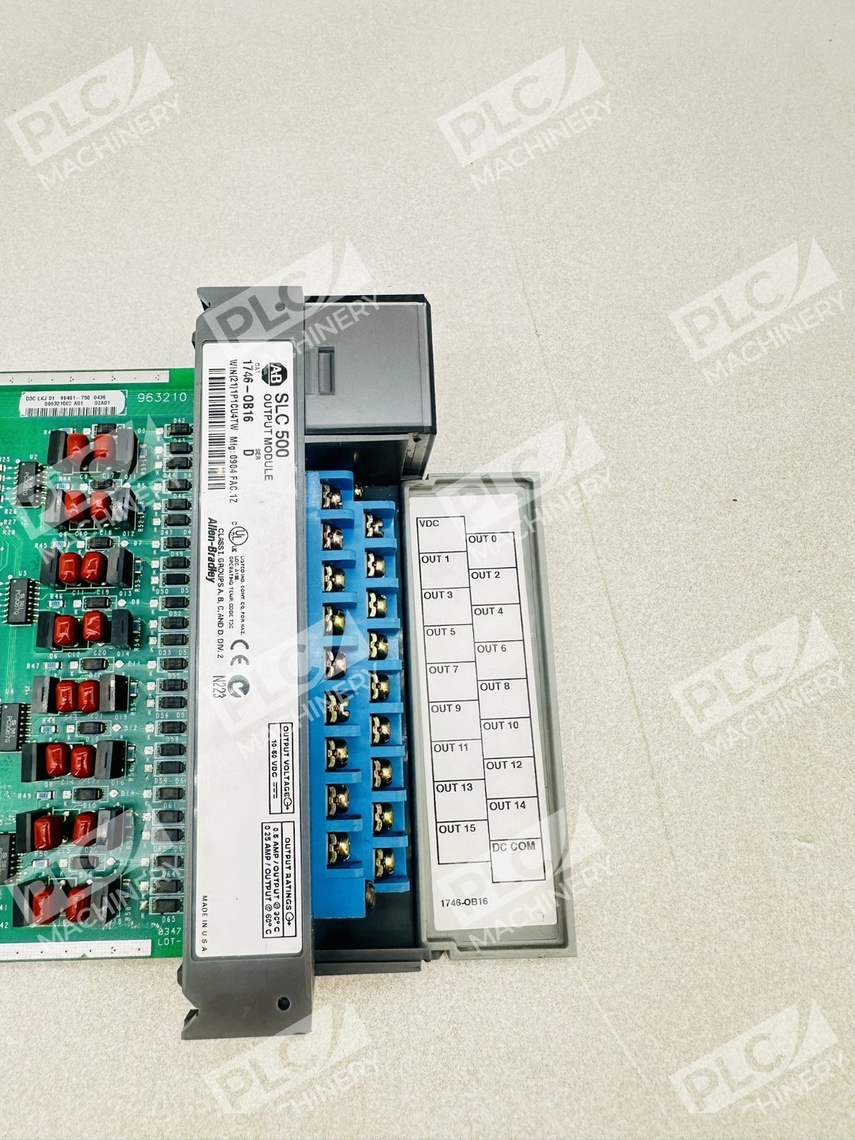 Allen Bradley 1746-OB16 SLC 500 Output Module Ser D - Image 4
