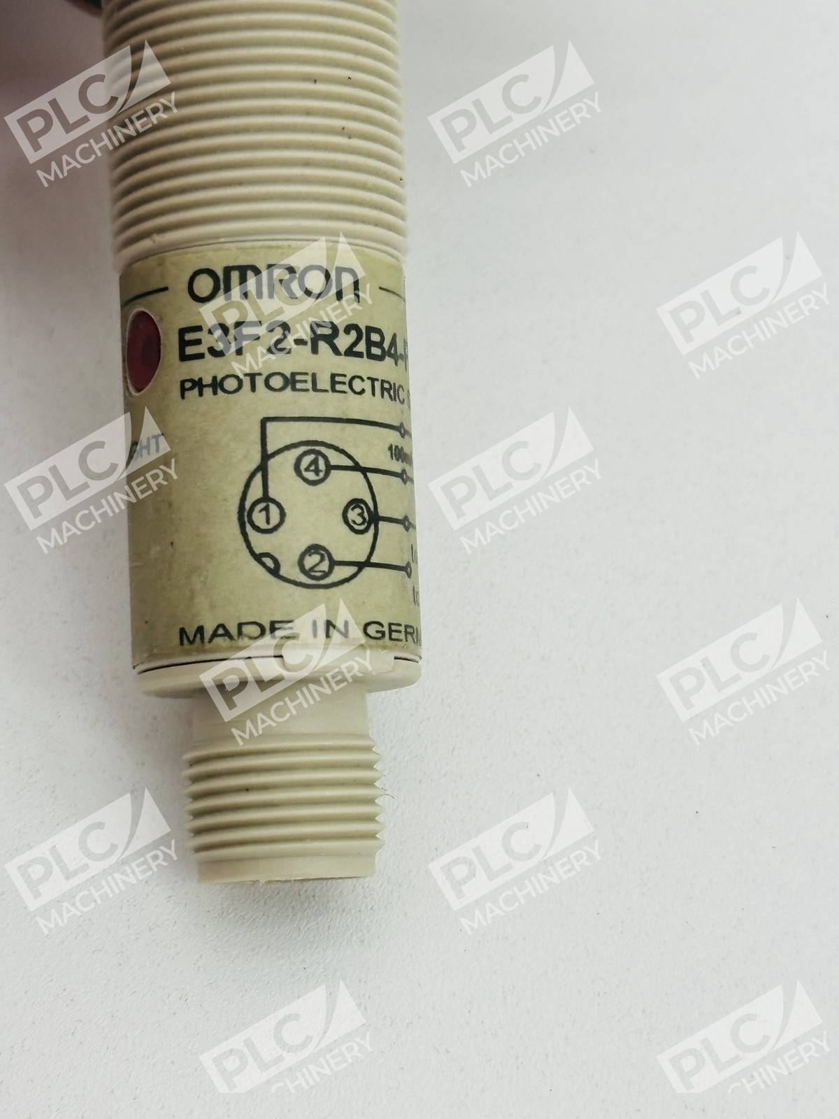 Omron E3F2-R2B4-P1 Photoelectric Sensor - Image 6