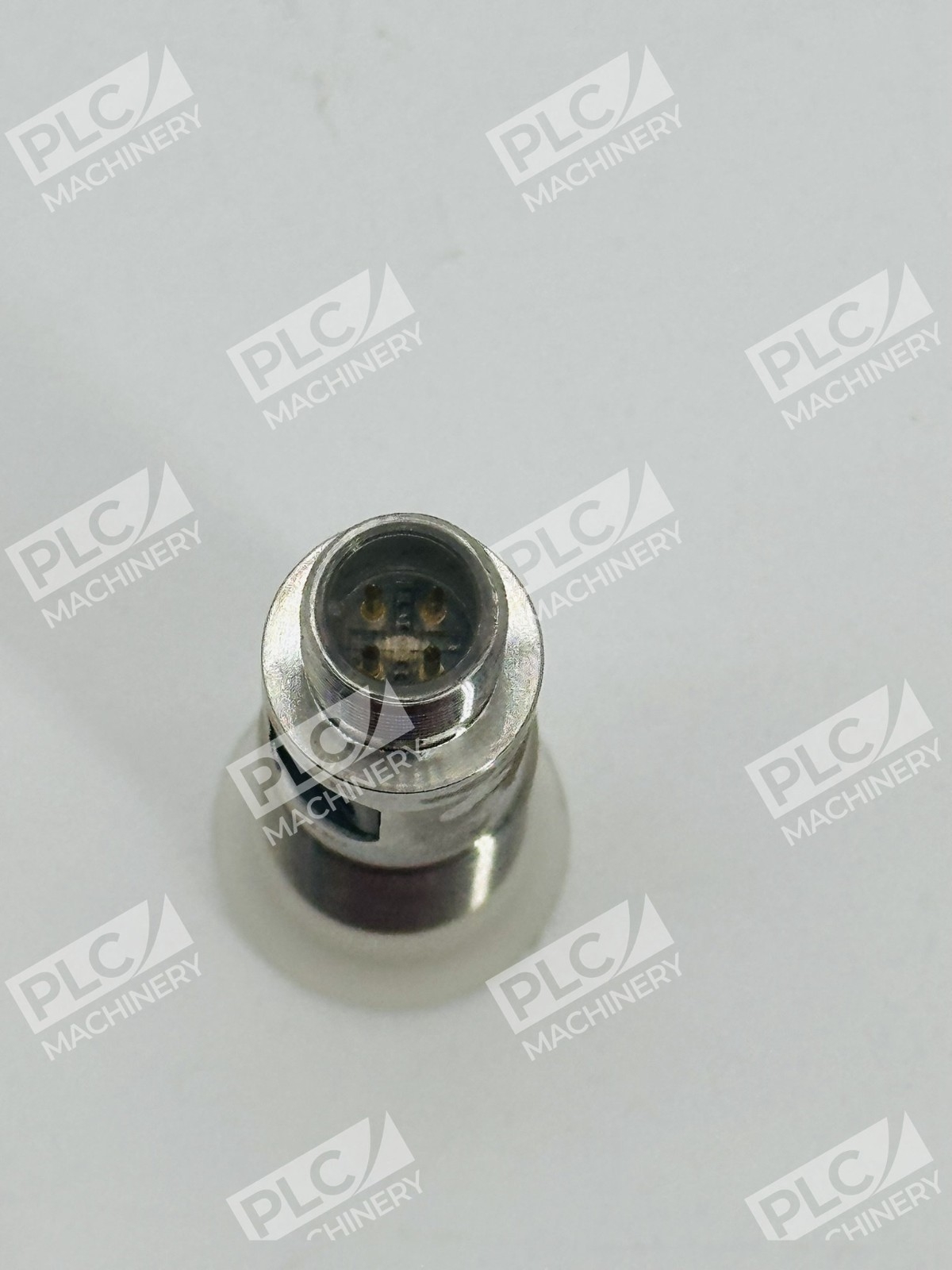 ifm Electronic OGH500 Diffuse Reflection Sensor Background Suppression - Image 3