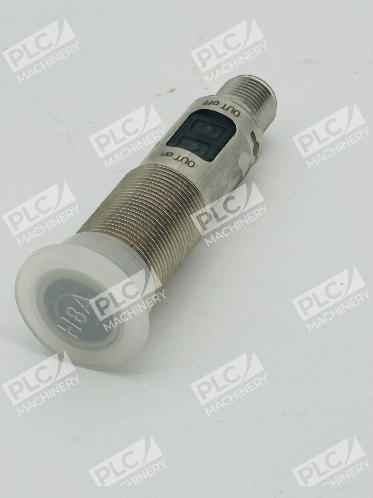 ifm Electronic OGH500 Diffuse Reflection Sensor Background Suppression - Image 4