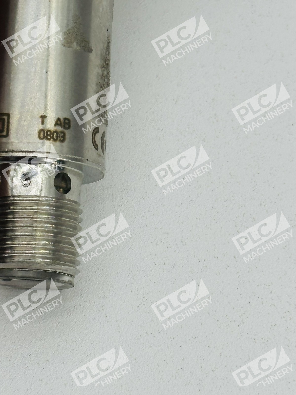 ifm Electronic OGH500 Diffuse Reflection Sensor Background Suppression - Image 8
