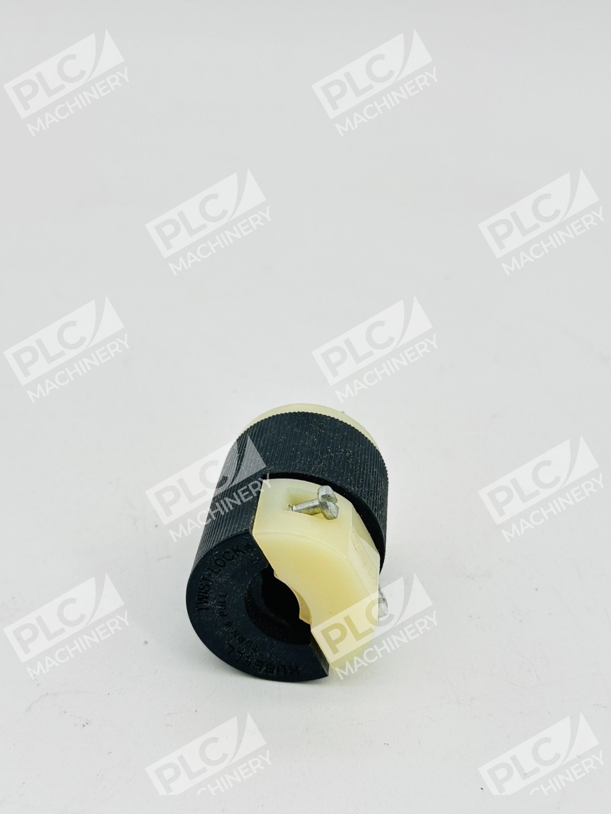 Hubbell 4720-C Twist-Lock Insulgrip Dead Front Plug Lot of 4 - Image 4