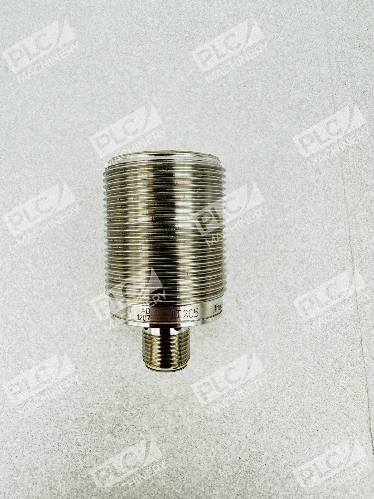 iFm Electronic IIT205 Inductive Sensor - Image 2