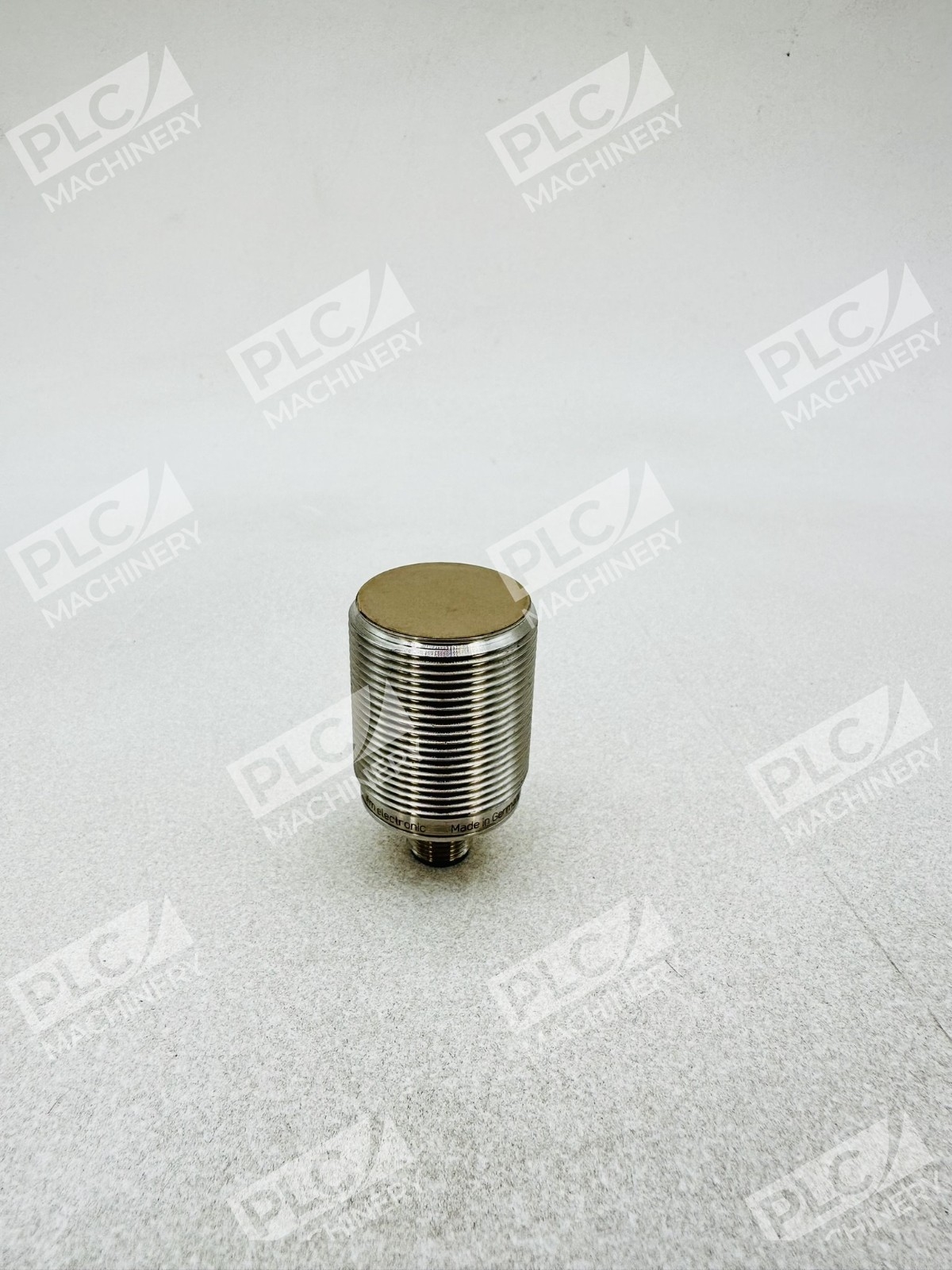 iFm Electronic IIT205 Inductive Sensor - Image 5