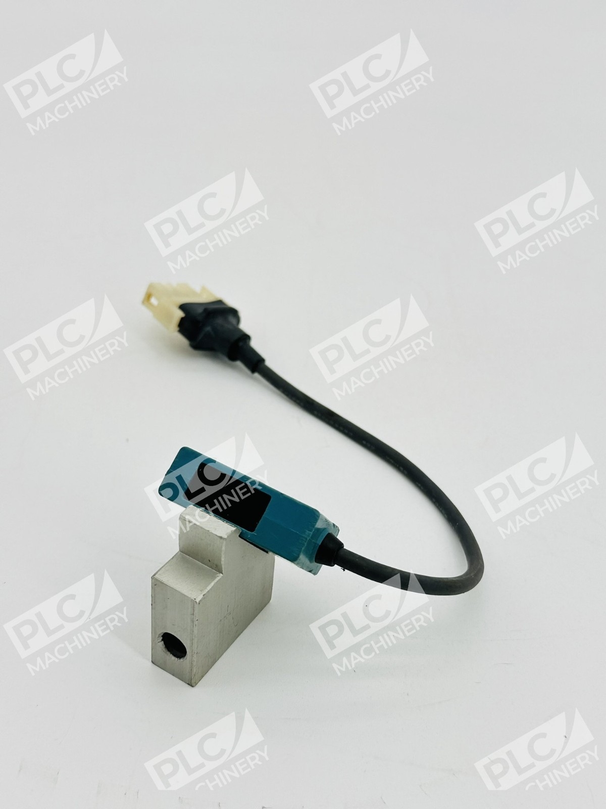 Honeywell FE7B-DA6V-M Micro Switch Photoelectric Sensor - Image 2