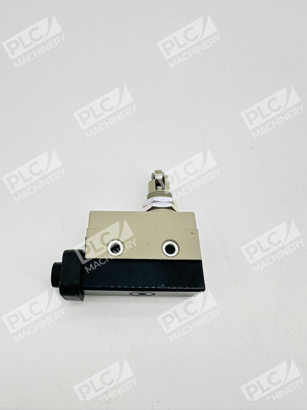 Omron ZC-Q2155 Enclosed Limit Switch 10A 250VAC - Image 4