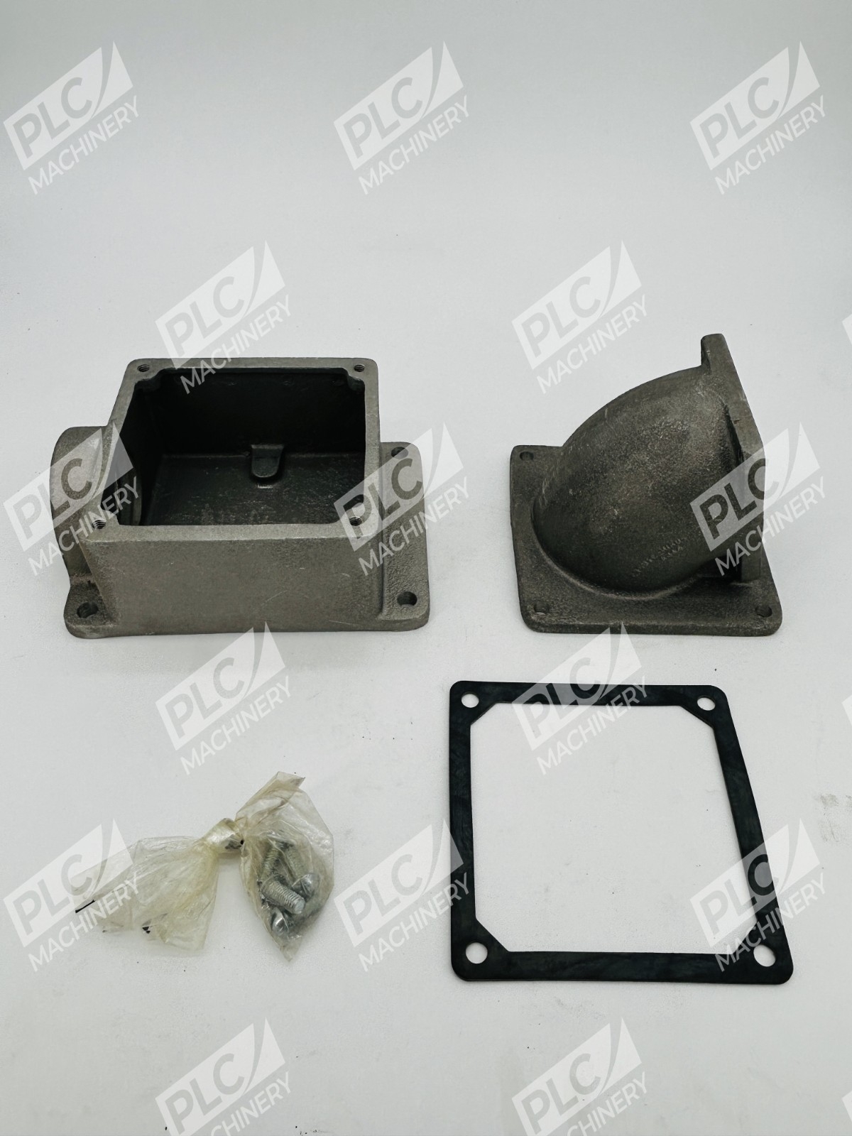 Eaton Crouse-Hinds AJ67 Back Box with Angle Adapter 100A - Image 4